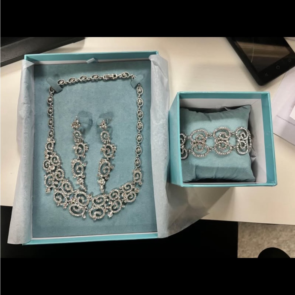 David Tutera Elegant Silver Necklace Set